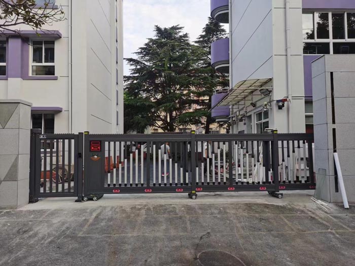 上海某機(jī)關(guān)小學(xué)